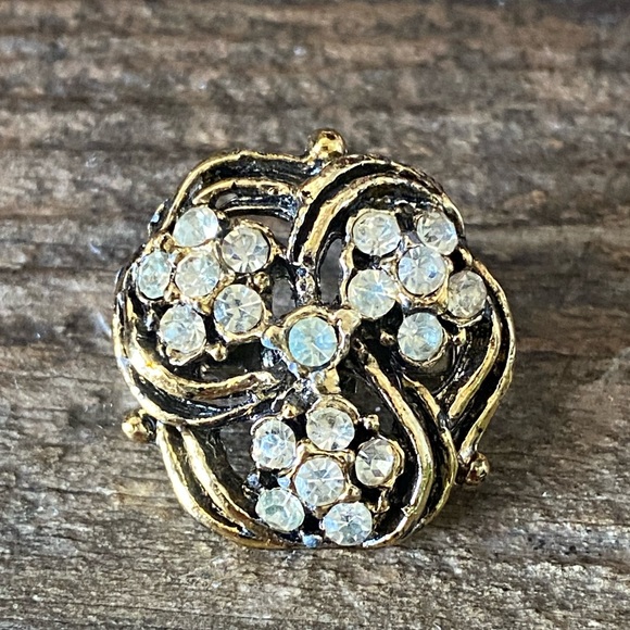 White Metal Casters Association (WMCA) Gold Tone And Clear Rhinestone Brooch - Picture 1 of 2